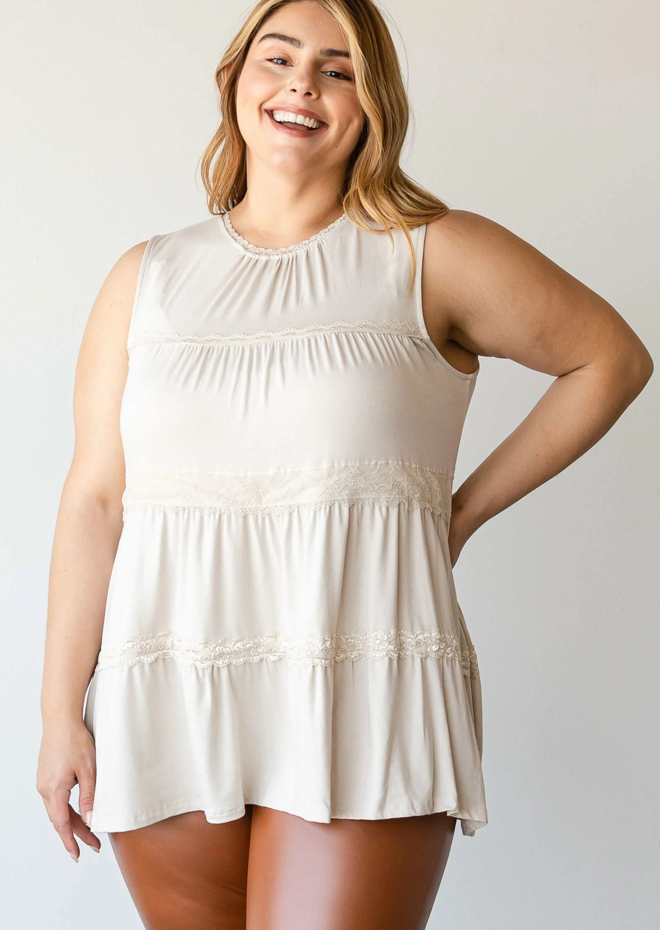 HI Curvy Plus Size Women Sleeveless Lace Top