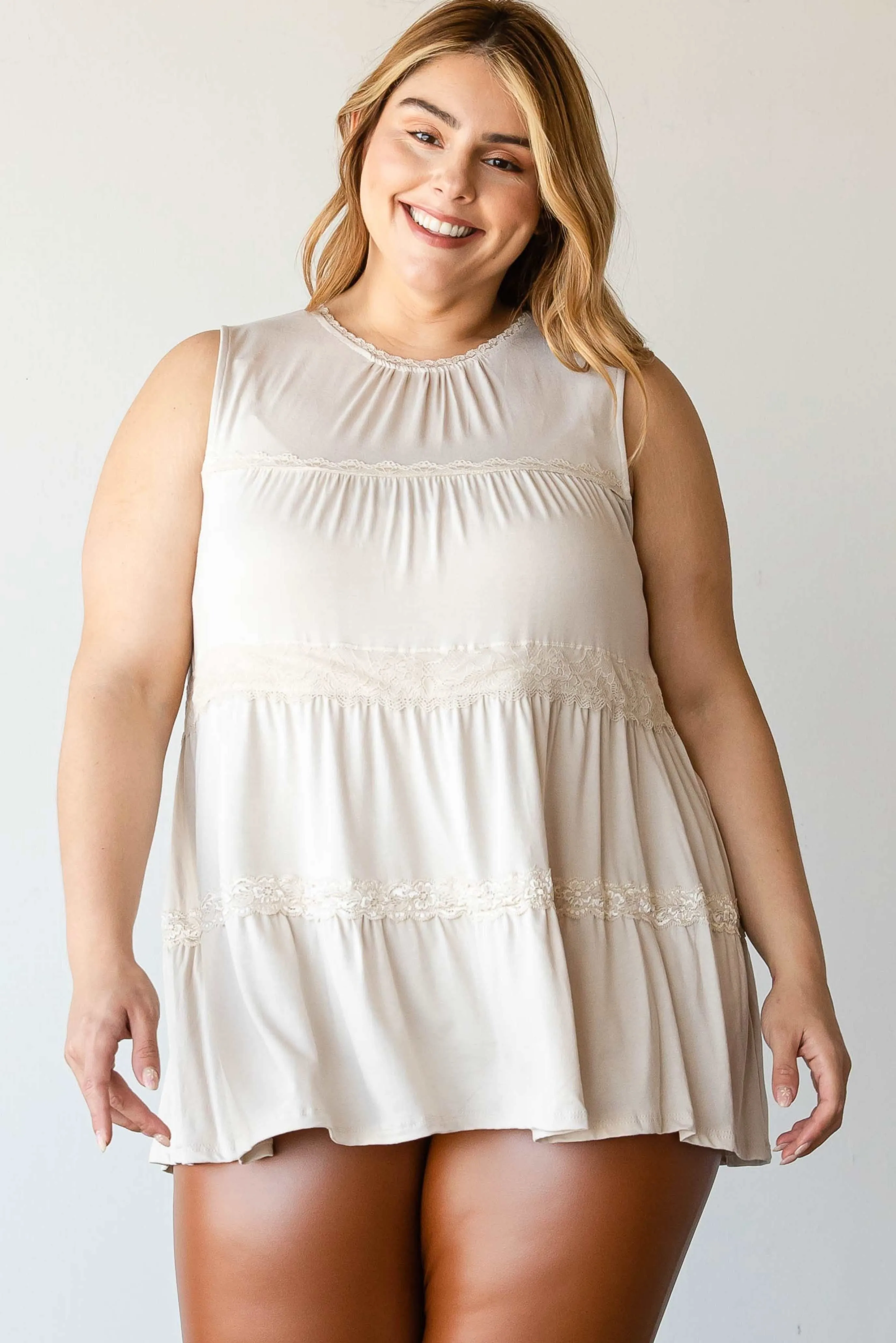 HI Curvy Plus Size Women Sleeveless Lace Top