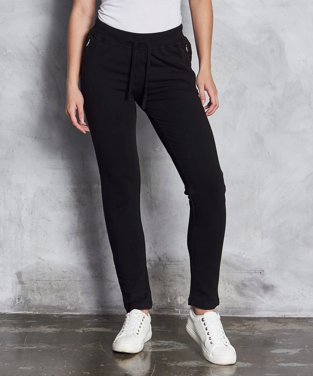 Jet Black - Women's tapered track pants