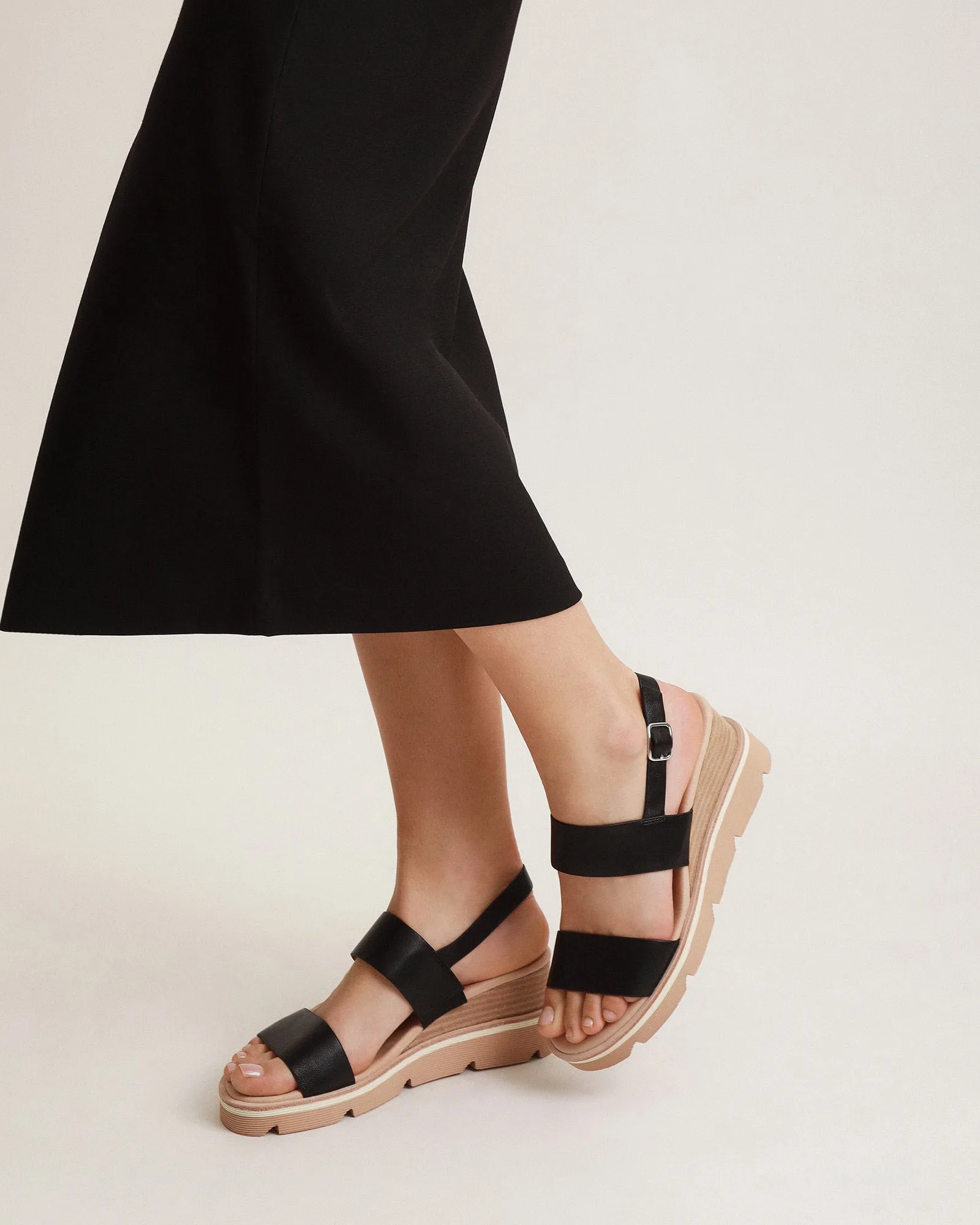 KELLY MID HEEL WEDGES BLACK WHITE