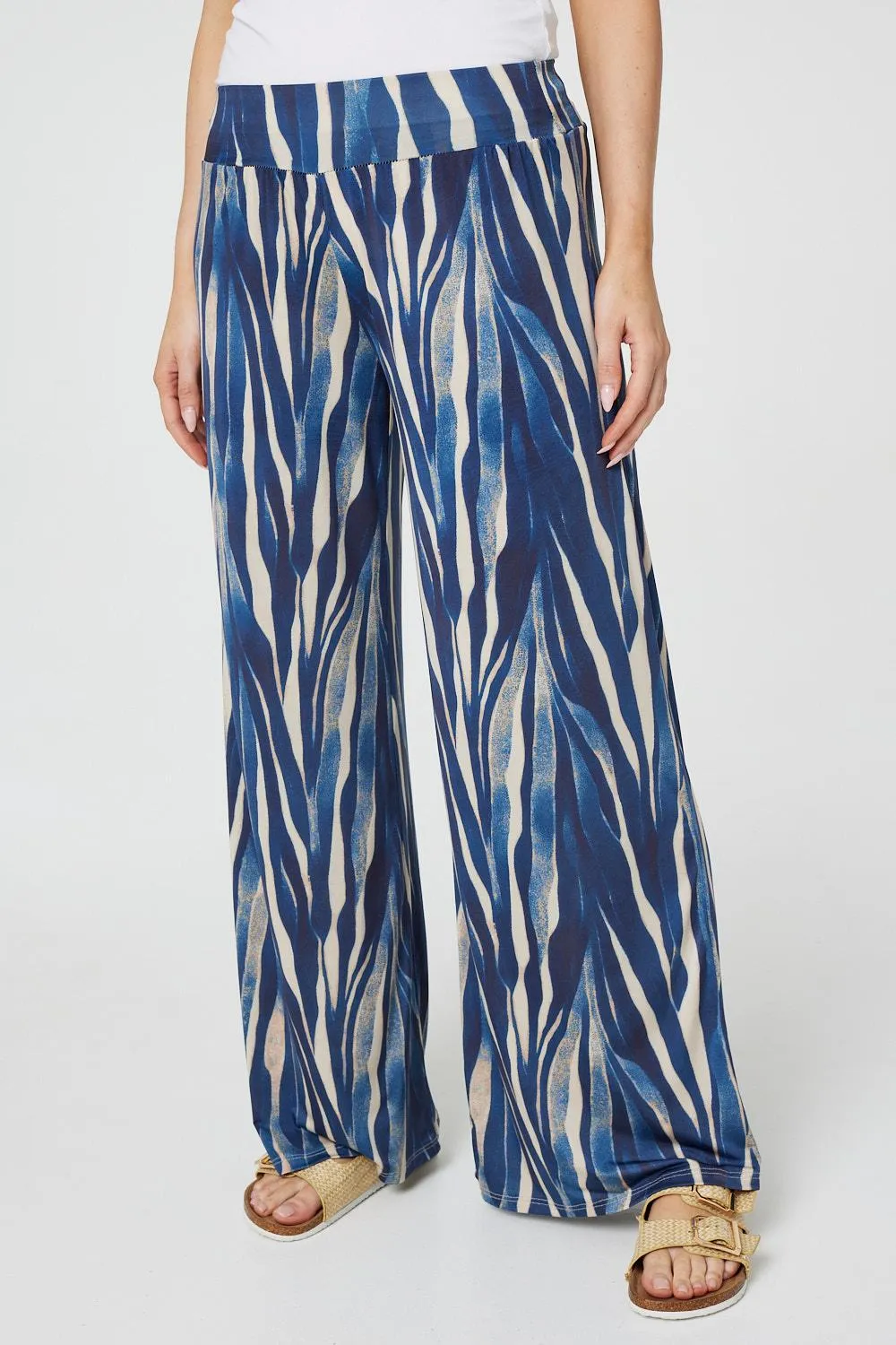 Printed Wide Leg Pull On Pants